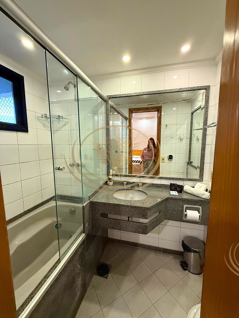 Excelente Apê 1/4 Mobiliado - Casal Simples