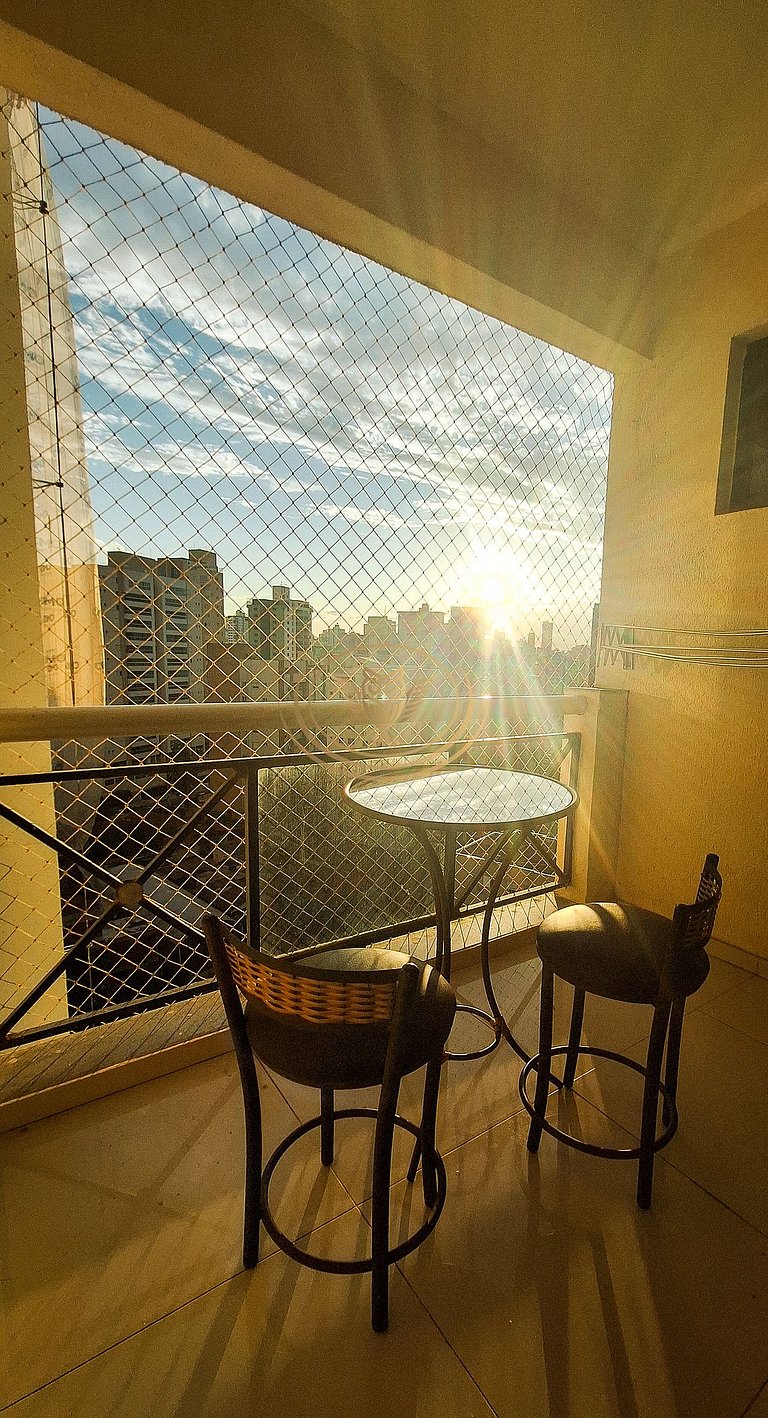 Excelente Apê 1/4 Mobiliado - Casal Luxo